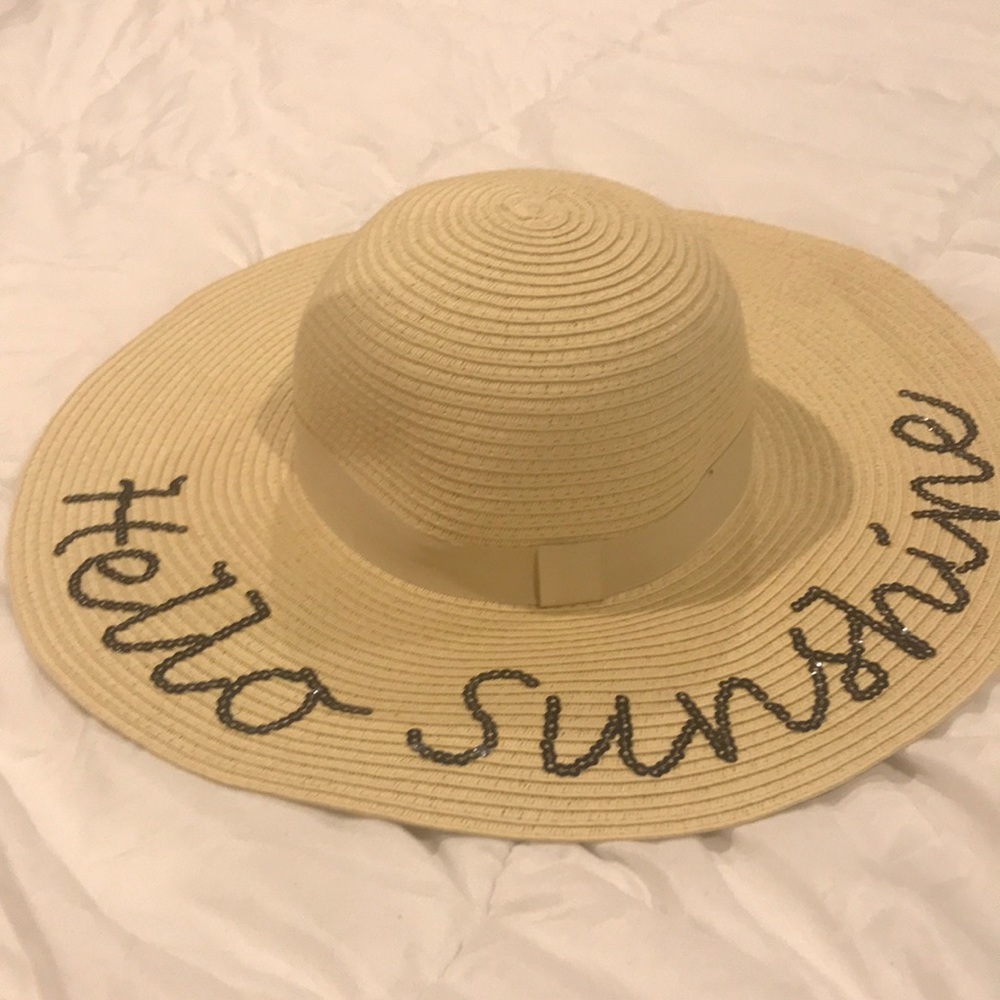 Hello Sunshine Beach Hat! NWOT